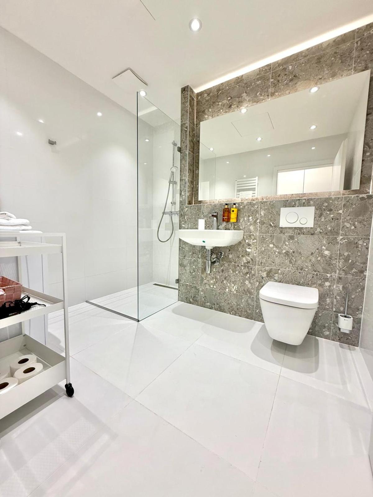 City Relax Apartments With Free Parking, 10 Mins Walk To City Centre Brno Exterior foto