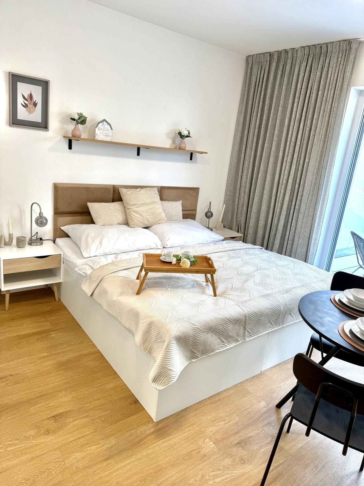 City Relax Apartments With Free Parking, 10 Mins Walk To City Centre Brno Exterior foto